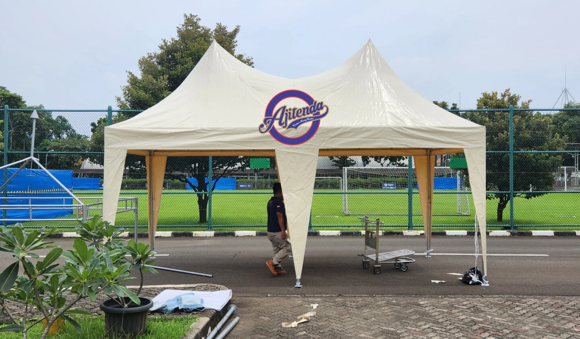 Tenda Custom TENDA CUSTOM UK: 3M X 6M. SPORT EVENT TENT<br> 5 tenda_bag_6mtr_a